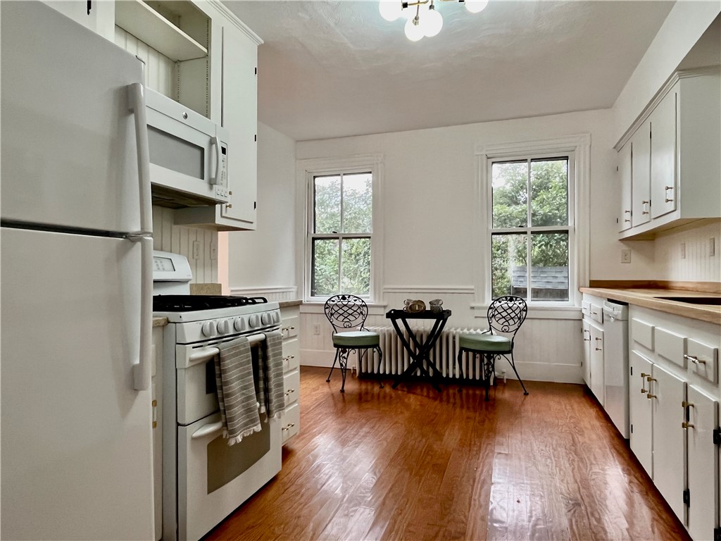 12 Lasalle Place Newport, RI 02840 - Photo 15 of 33