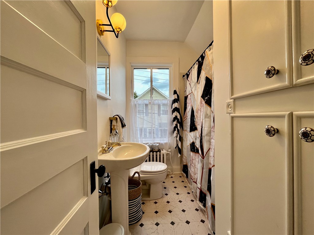 12 Lasalle Place Newport, RI 02840 - Photo 18 of 33