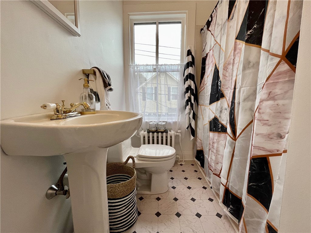 12 Lasalle Place Newport, RI 02840 - Photo 19 of 33