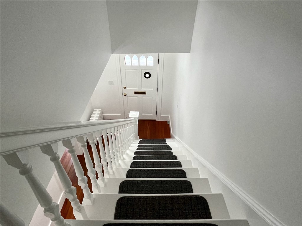 12 Lasalle Place Newport, RI 02840 - Photo 28 of 33