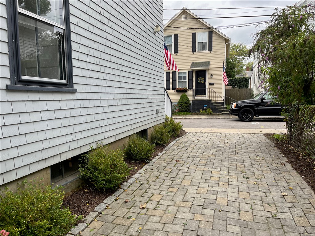 12 Lasalle Place Newport, RI 02840 - Photo 33 of 33