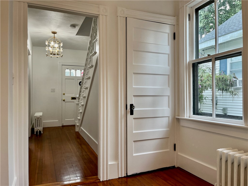 12 Lasalle Place Newport, RI 02840 - Photo 7 of 33