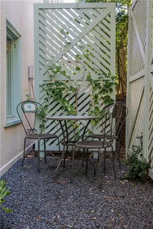 $2,800 | 2931 St Charles Avenue, New Orleans, LA 70115