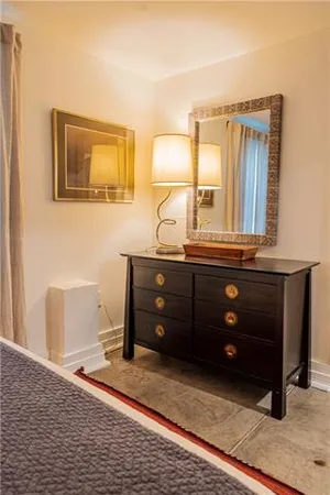 $2,800 | 2931 St Charles Avenue, New Orleans, LA 70115
