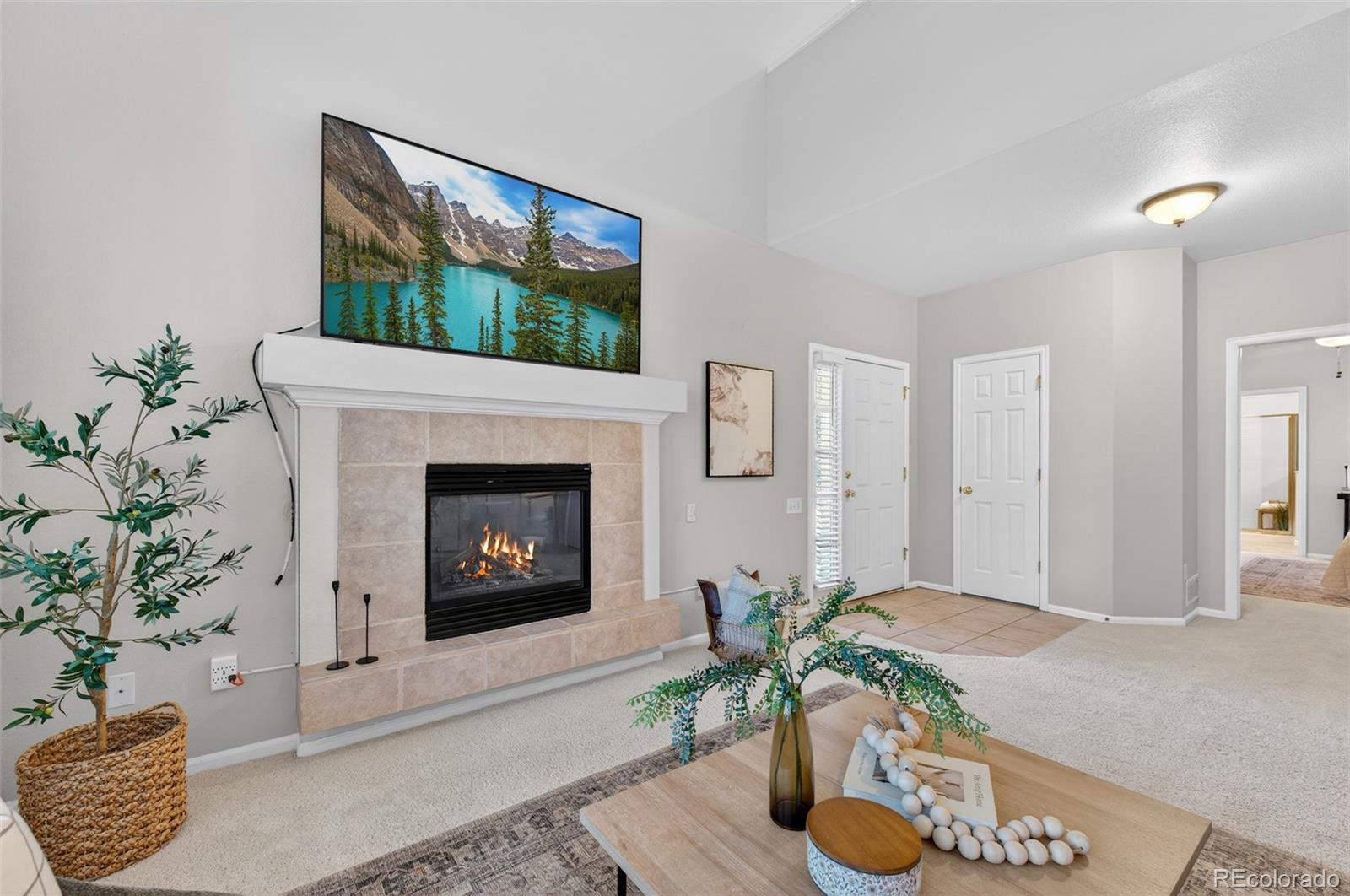 9534 Silver Spur Lane Highlands Ranch, CO 80130 - Photo 6 of 46