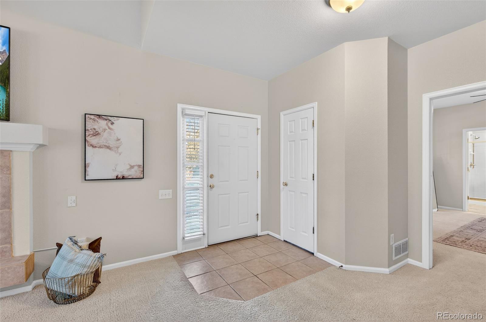 9534 Silver Spur Lane Highlands Ranch, CO 80130 - Photo 8 of 46