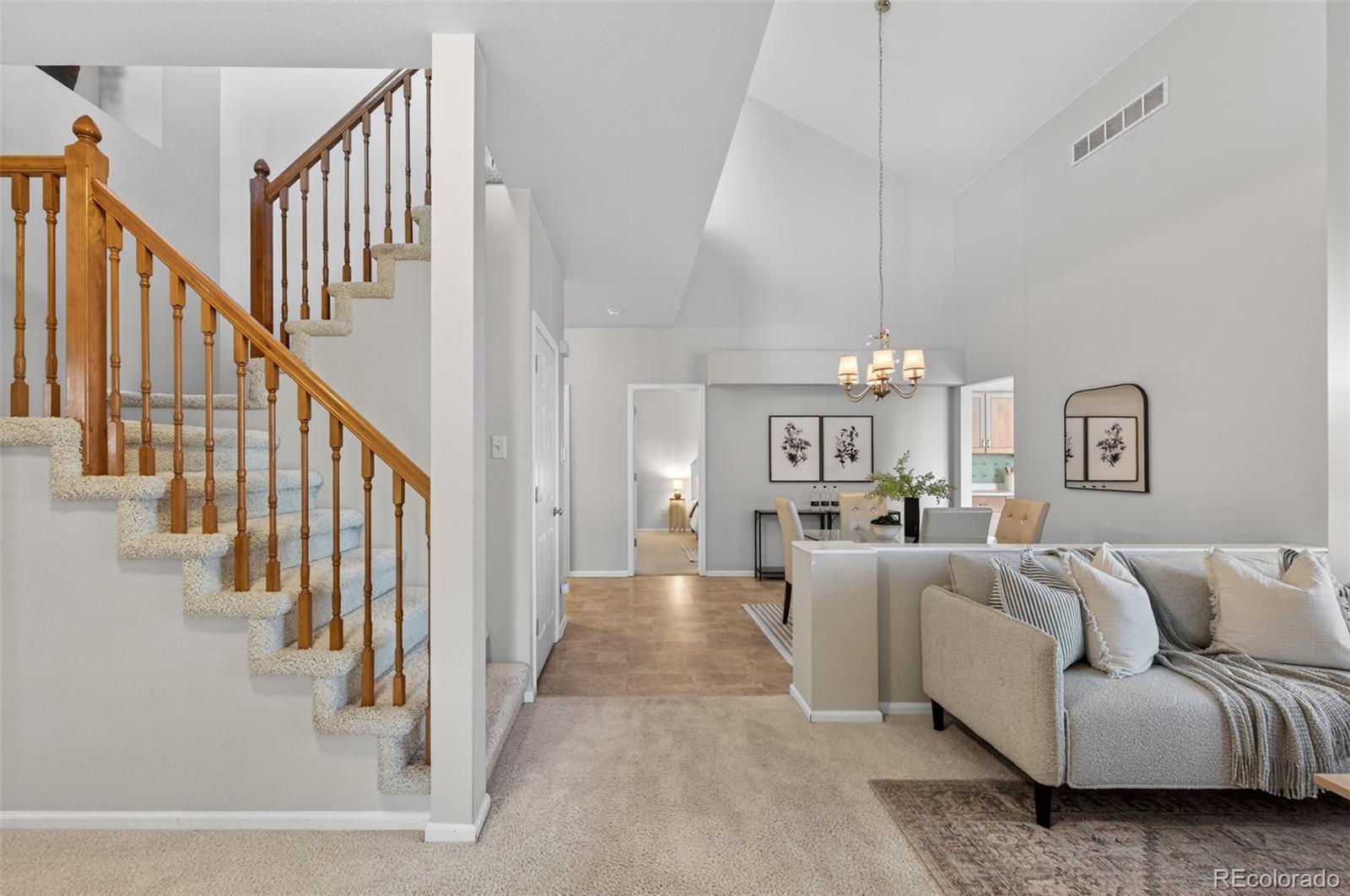 9534 Silver Spur Lane Highlands Ranch, CO 80130 - Photo 9 of 46