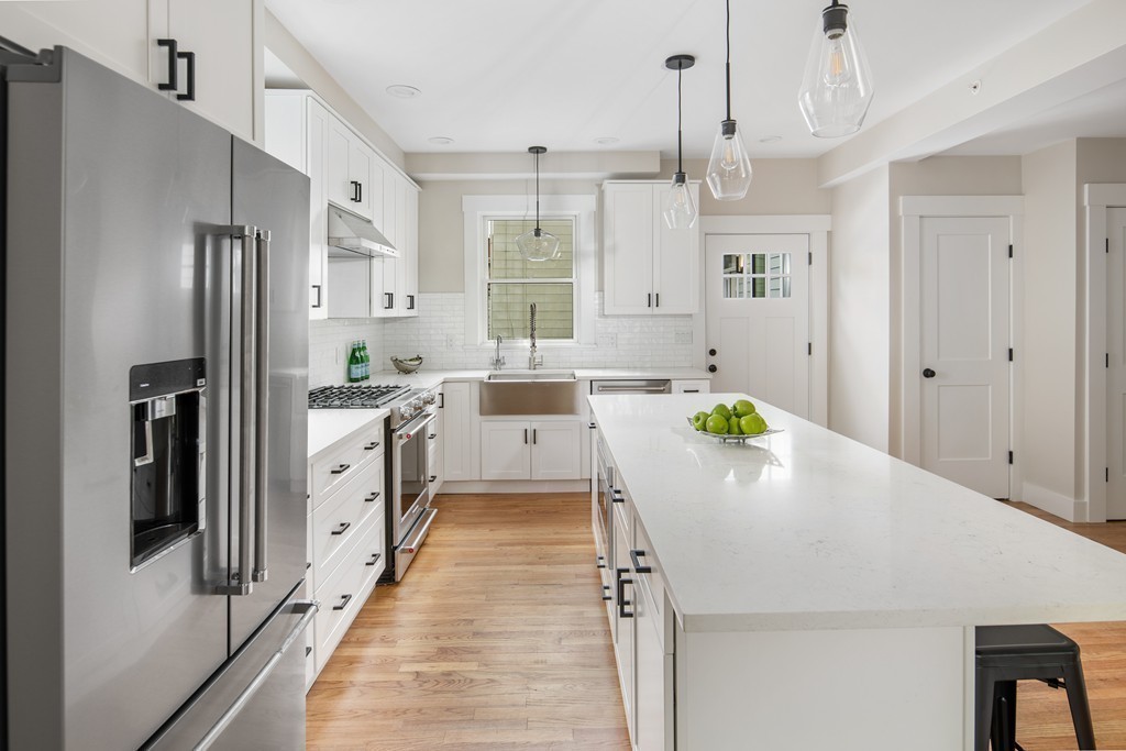 88 Line Street, Unit 88 Somerville, MA 02143 - Photo 5 of 20