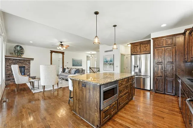 $589,900 | 4560 Northeast Seneca Terrace, Lee's Summit, MO 64064