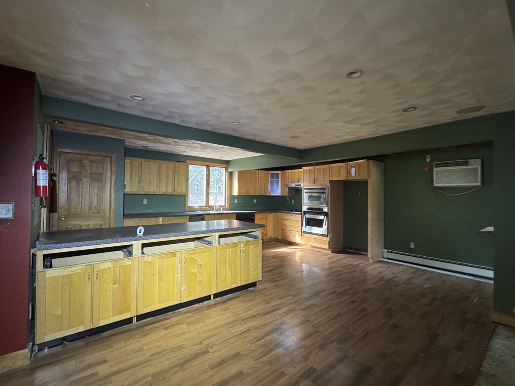 744 Boston Road Billerica, MA 01821 - Photo 12 of 26