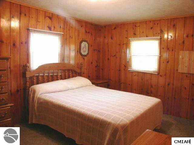 1889 South Alger Road Ithaca, MI 48847 - Photo 5 of 9 1769229-4.JPG