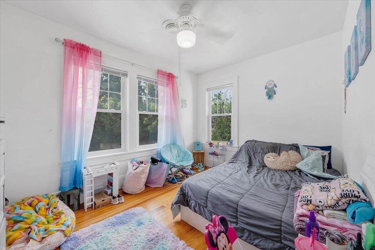 528 Riverland Road Southeast Roanoke, VA 24014 - Photo 23 of 42 a bedroom with furniture and a window