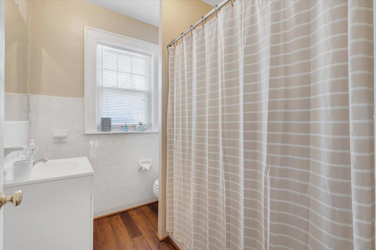 528 Riverland Road Southeast Roanoke, VA 24014 - Photo 24 of 42 a bathroom with a sink and a mirror