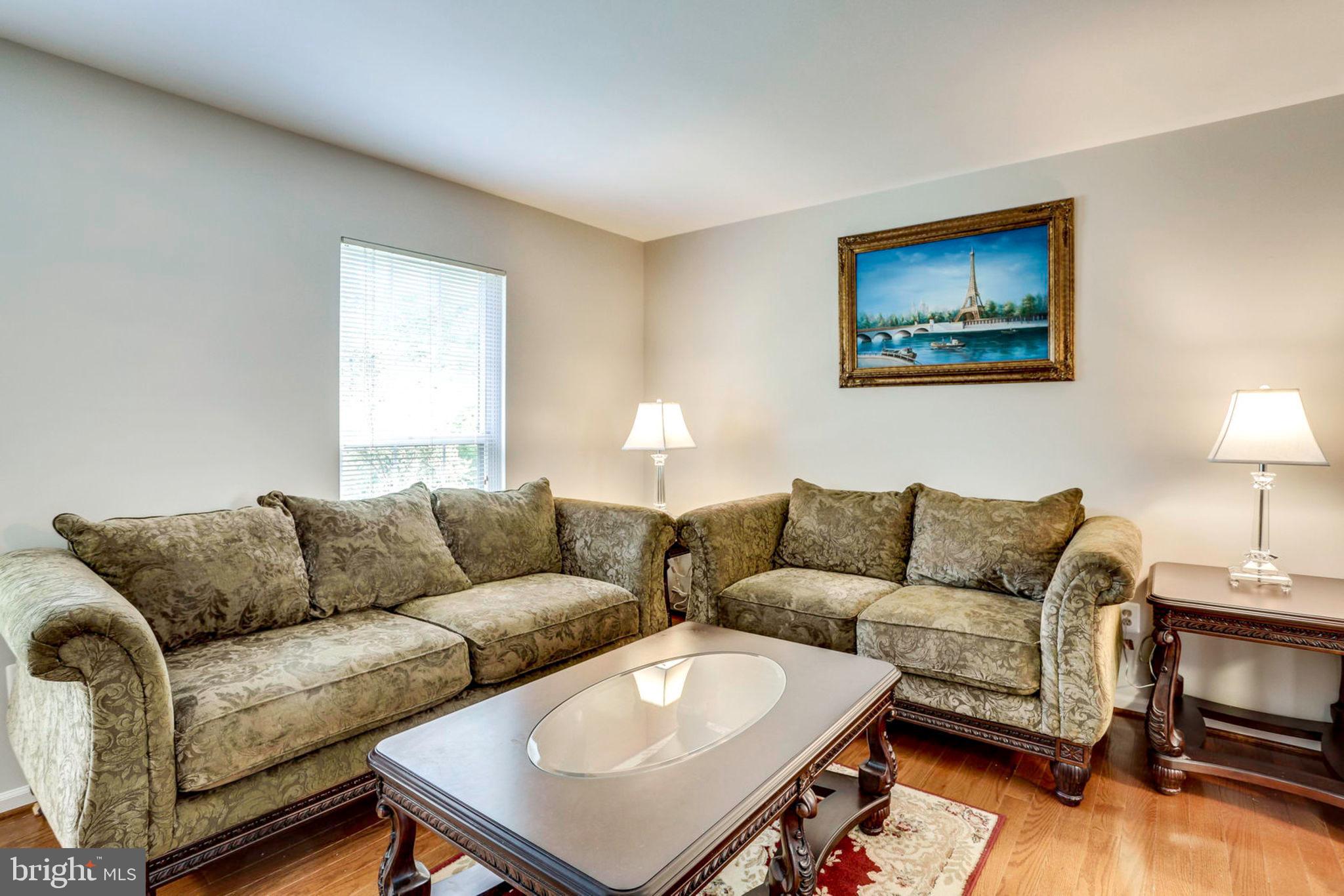 3105 Memory Lane Silver Spring, MD 20904 - Photo 4 of 32 Formal Living Room