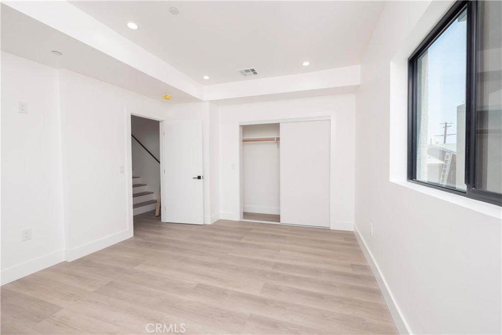 1571 Ricardo Street Los Angeles, CA 90033 - Photo 10 of 29 a view of an empty room