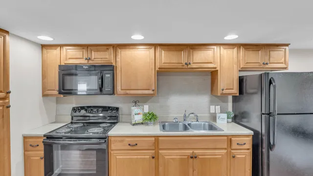 $432,500 | 4094 University Drive, Ooltewah, TN 37363