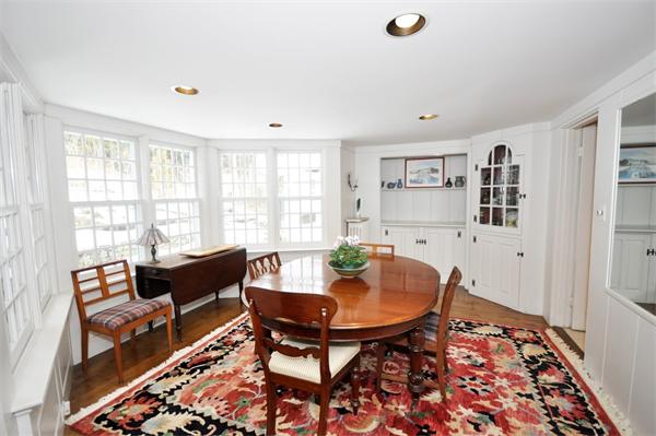 55 Ridge Road Concord, MA 01742 - Photo 8 of 22