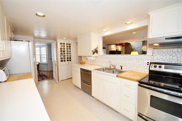 55 Ridge Road Concord, MA 01742 - Photo 10 of 22