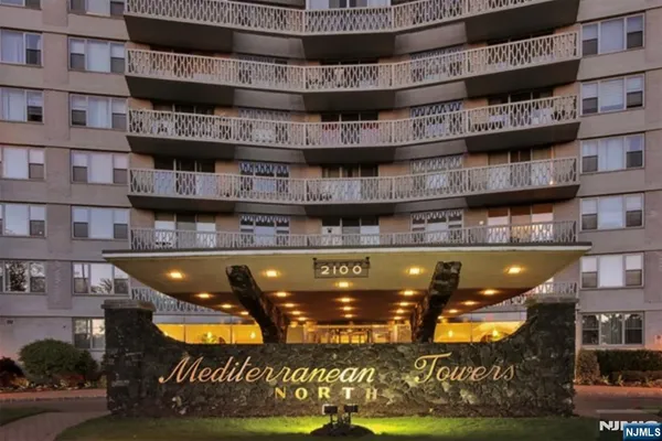 $279,000 | 2100 Linwood Avenue, Unit 2G, Fort Lee, NJ 07024