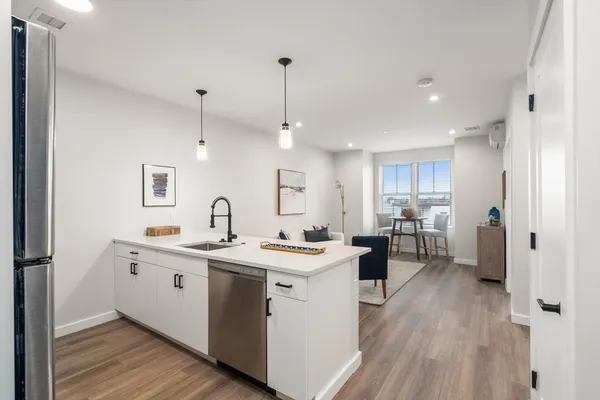 $559,000 | 10 Somerset Avenue, Unit 308, Winthrop, MA 02152