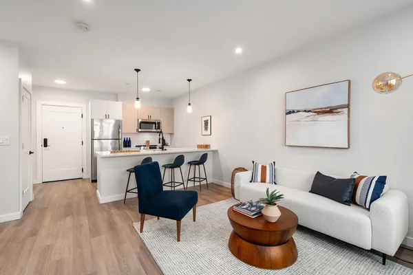 $559,000 | 10 Somerset Avenue, Unit 308, Winthrop, MA 02152