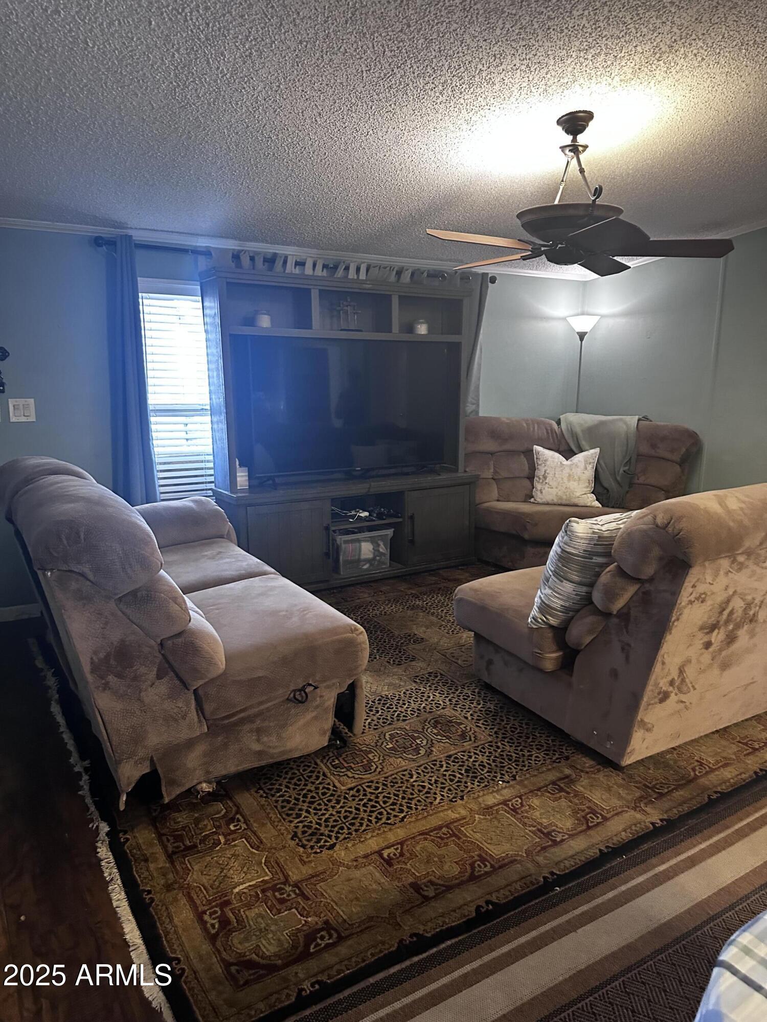 2011 North 26th Circle Mesa, AZ 85213 - Photo 5 of 30 IMG_7127