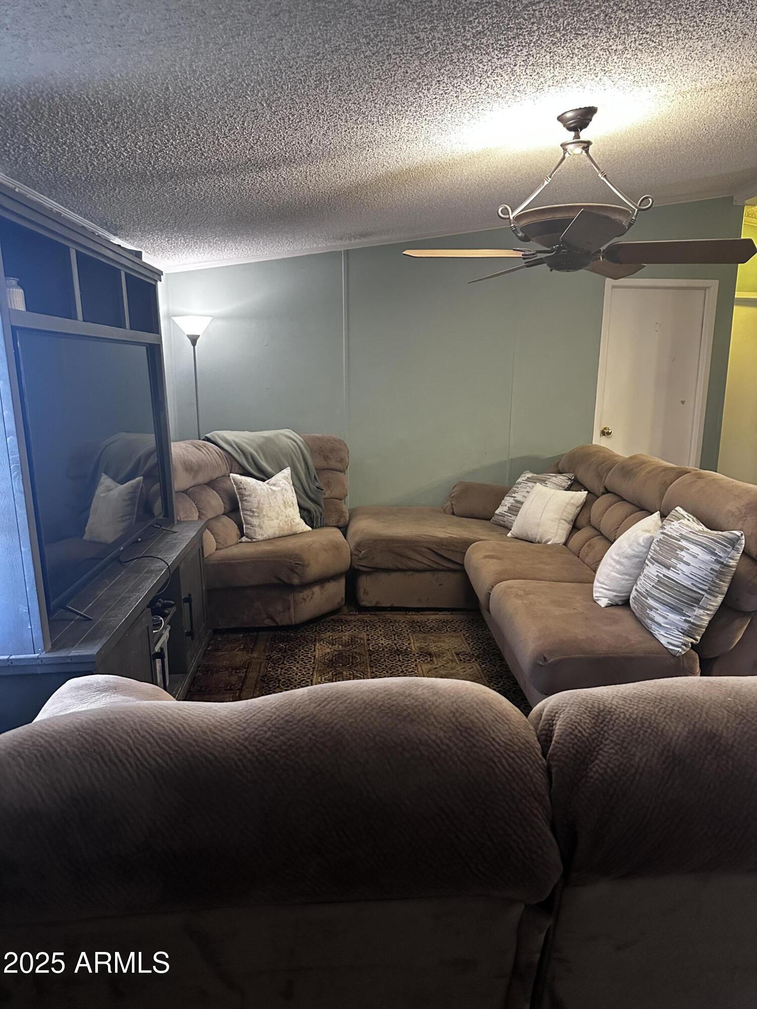 2011 North 26th Circle Mesa, AZ 85213 - Photo 7 of 30 IMG_7132