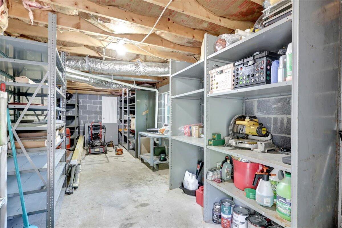 2440 Hamill Road Hixson, TN 37343 - Photo 16 of 22 Garage