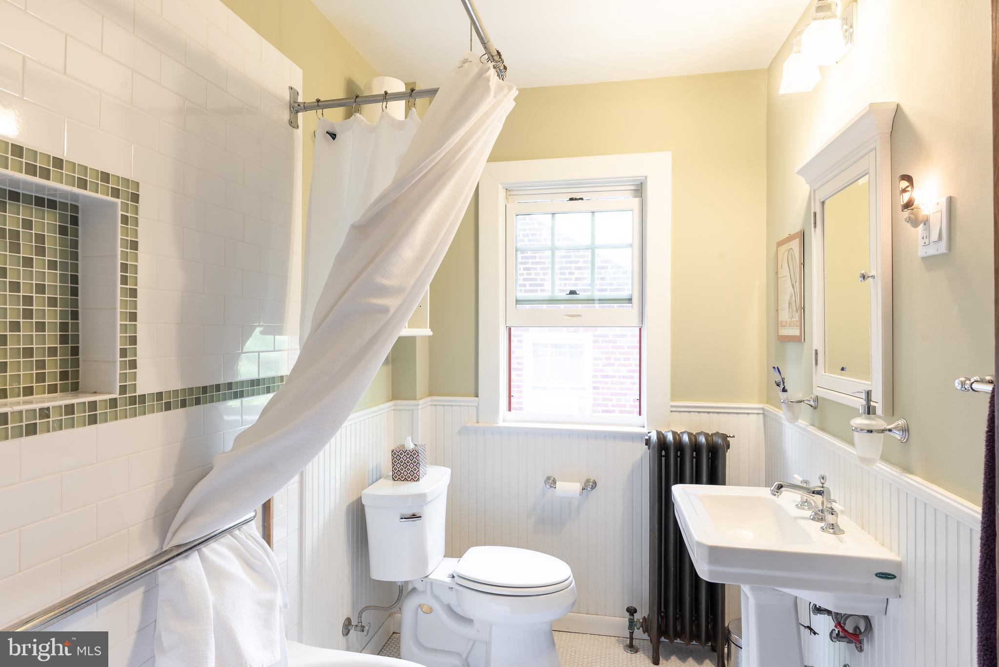 1410 Hamilton Street Northwest Washington, DC 20011 - Photo 21 of 30 2nd level full bath