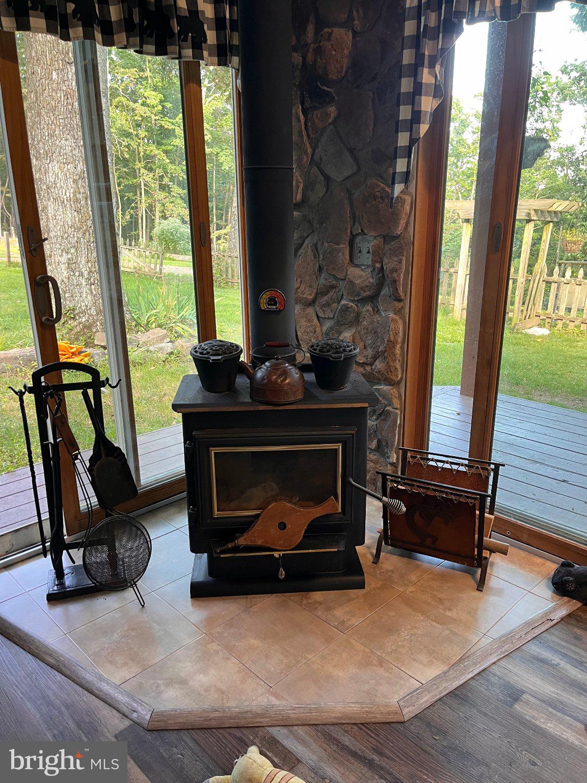 516 Roberts Road Great Cacapon, WV 25422 - Photo 7 of 31 Gallery Image 7