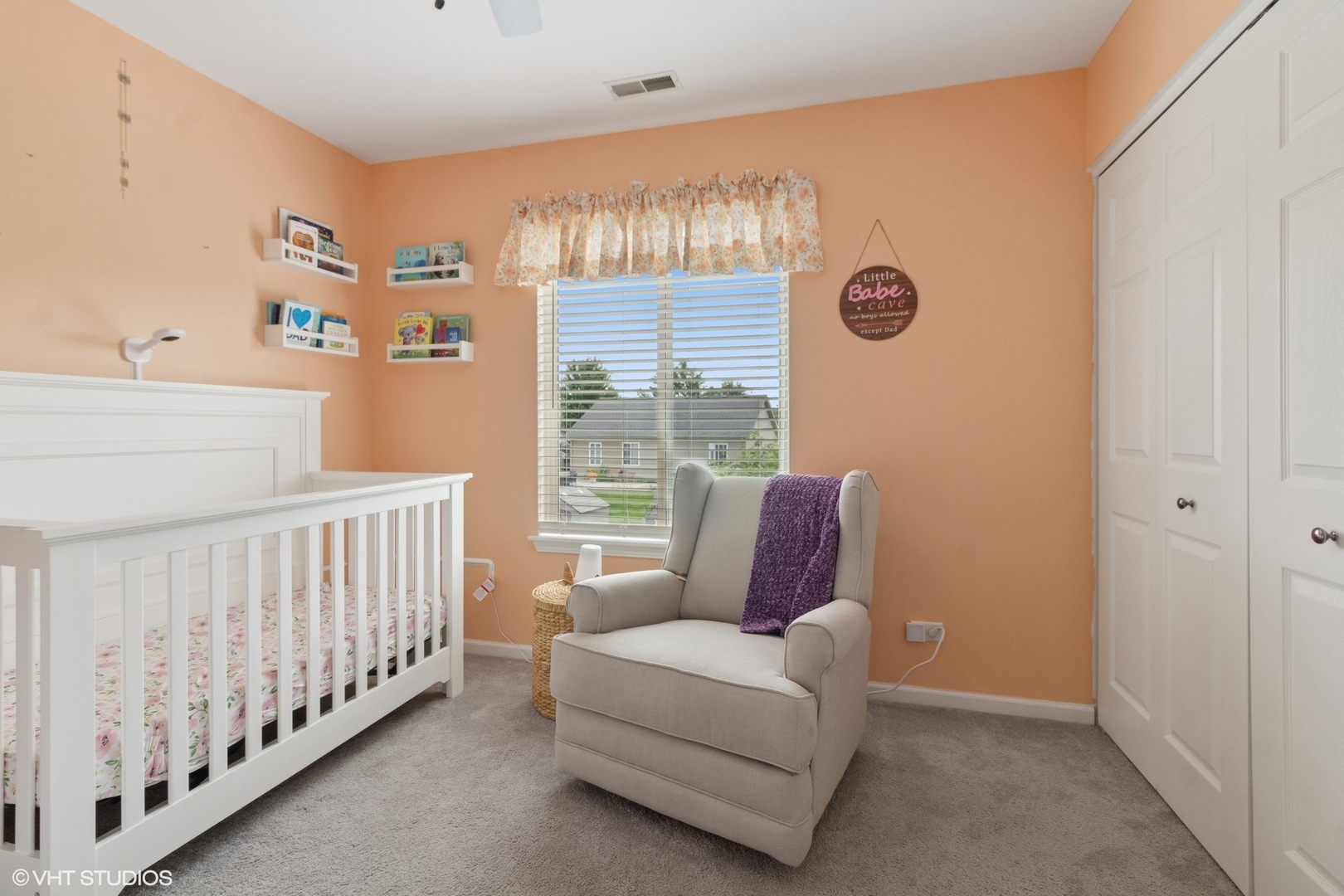 4300 Dobbins Street Plano, IL 60545 - Photo 15 of 31 a bedroom with furniture and a large window