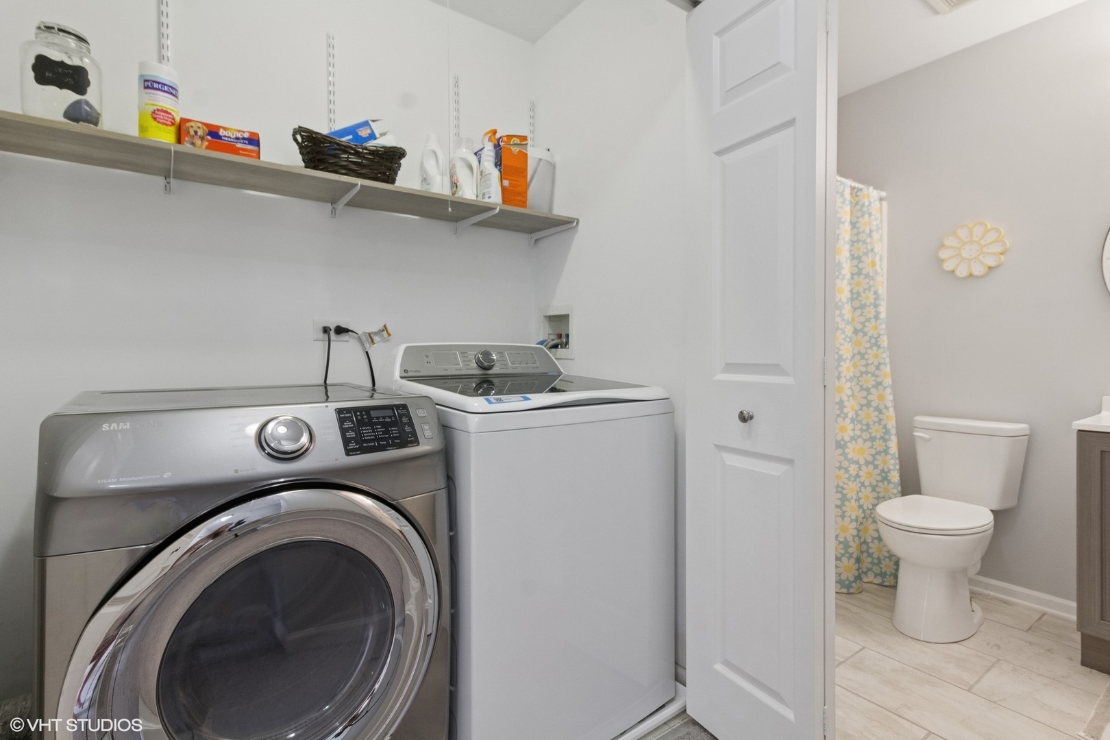 4300 Dobbins Street Plano, IL 60545 - Photo 19 of 31 a utility room with dryer and washer