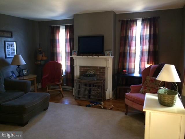 4844 Milligantown Road Hurlock, MD 21643 - Photo 4 of 30 Living Room