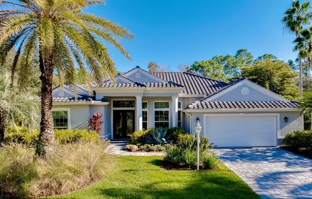 $900,000 | 6614 Tallmast Circle, Lakewood Ranch, FL 34202
