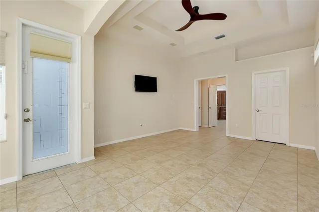 $900,000 | 6614 Tallmast Circle, Lakewood Ranch, FL 34202