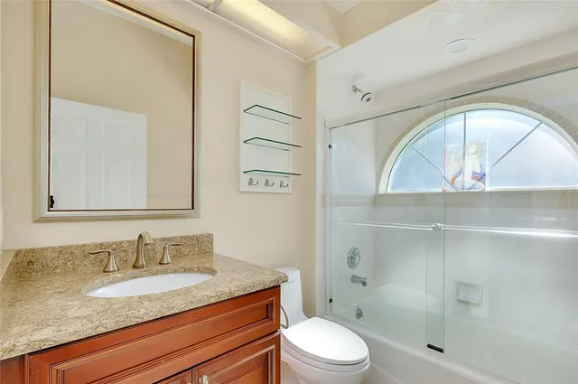 $900,000 | 6614 Tallmast Circle, Lakewood Ranch, FL 34202