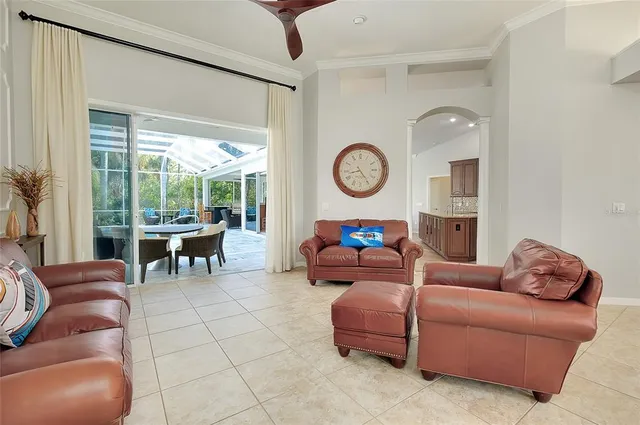 $900,000 | 6614 Tallmast Circle, Lakewood Ranch, FL 34202
