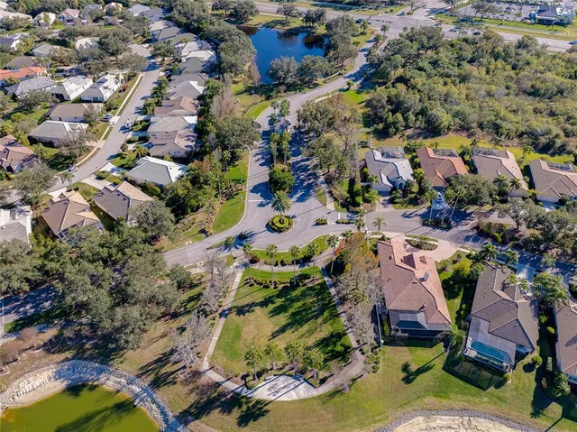 $900,000 | 6614 Tallmast Circle, Lakewood Ranch, FL 34202