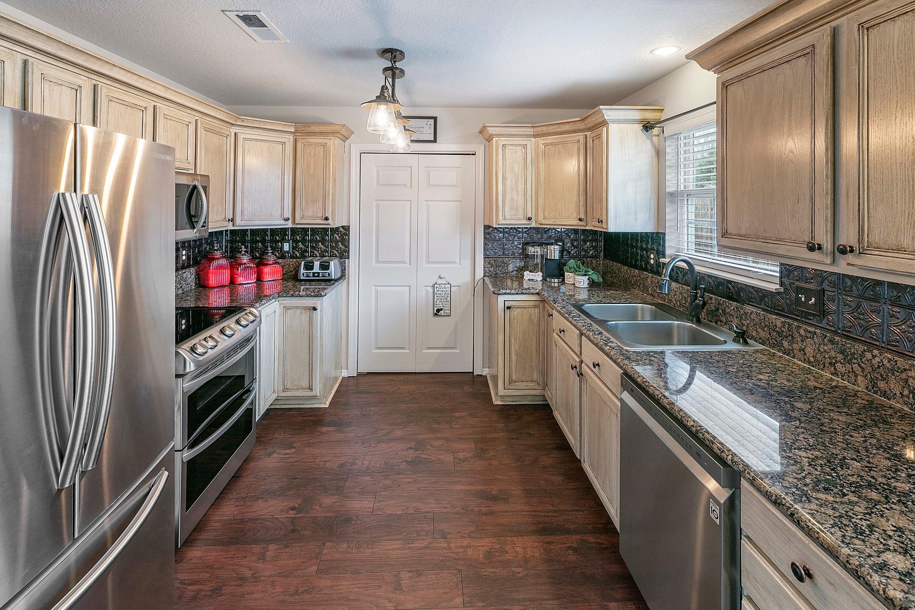 8421 Reality Lane Corryton, TN 37721 - Photo 4 of 20 Reality kitchen 2