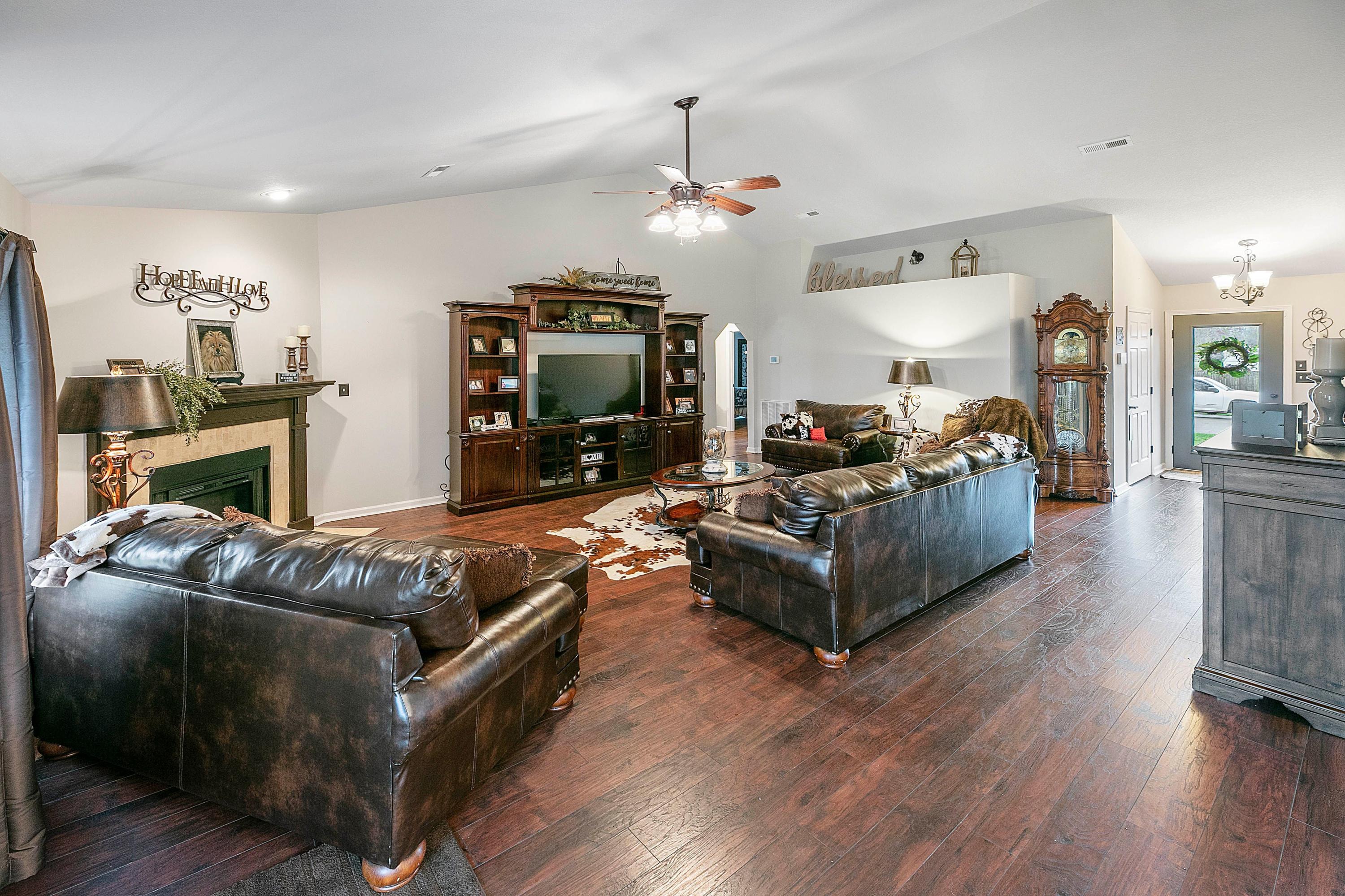 8421 Reality Lane Corryton, TN 37721 - Photo 8 of 20 Reality Living 3