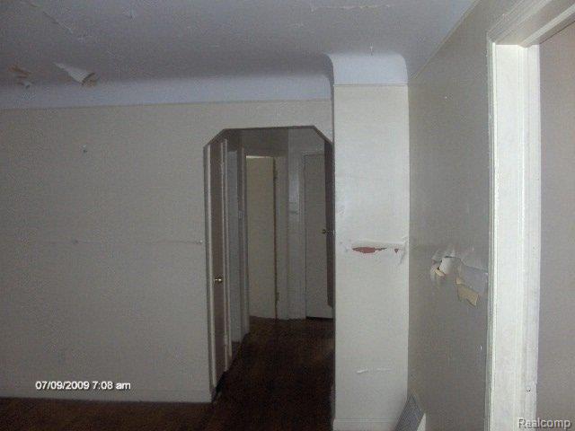 6836 Evergreen Road Detroit, MI 48228 - Photo 2 of 12 HPIM8856