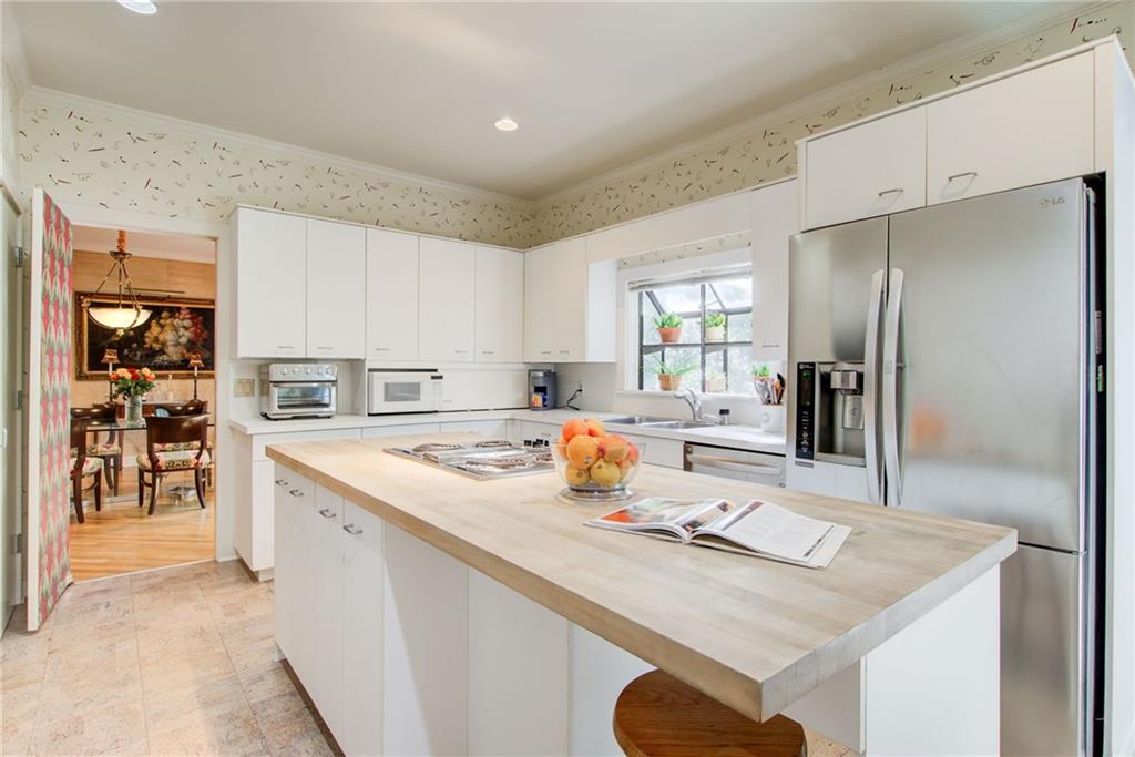 1075 Riverside Trace Northwest Sandy Springs, GA 30328 - Photo 19 of 42 Gallery Image 19