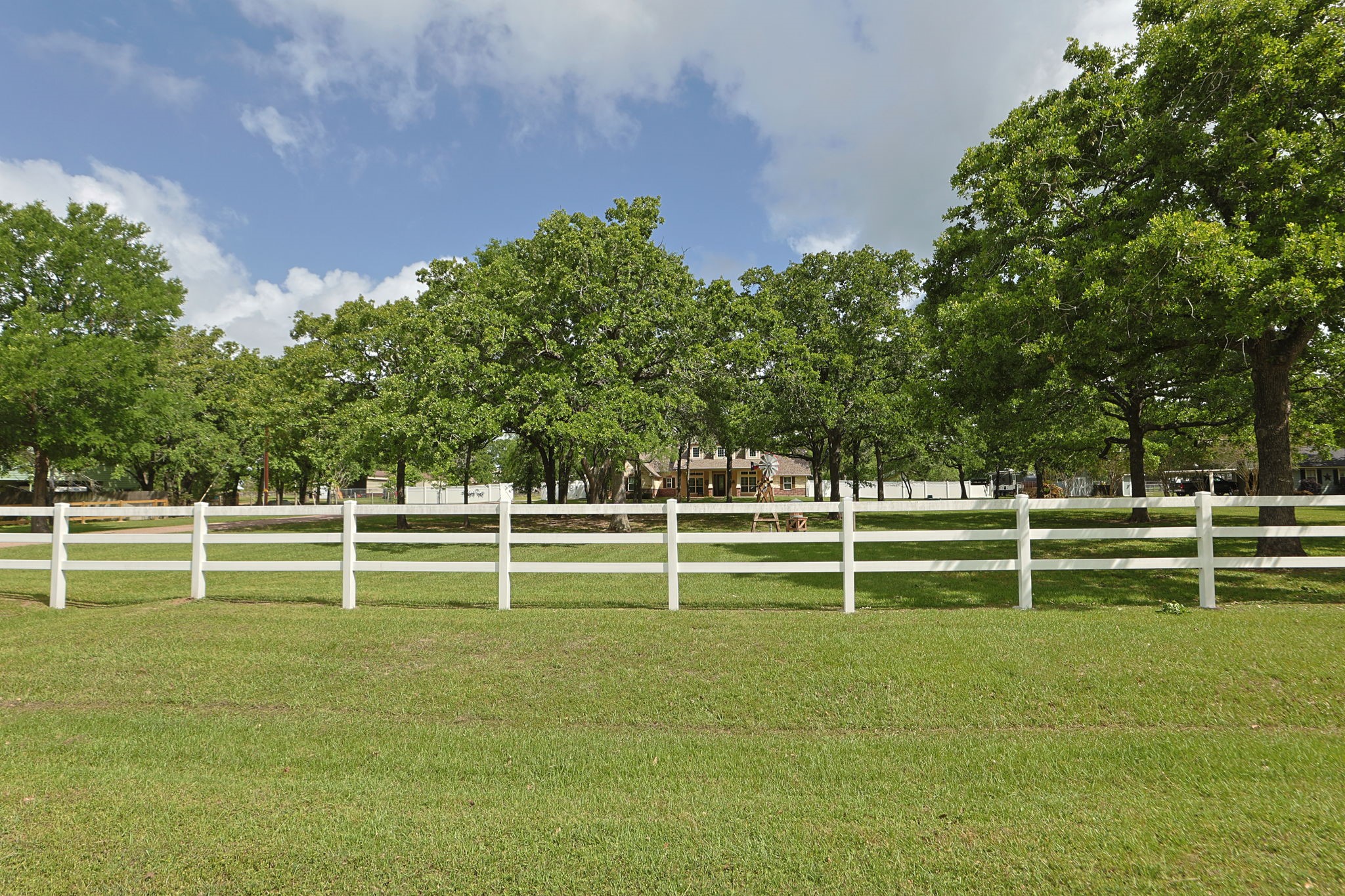 101 Pin Oak Lane Hempstead, TX 77445 - Photo 3 of 50 a view of park with benches