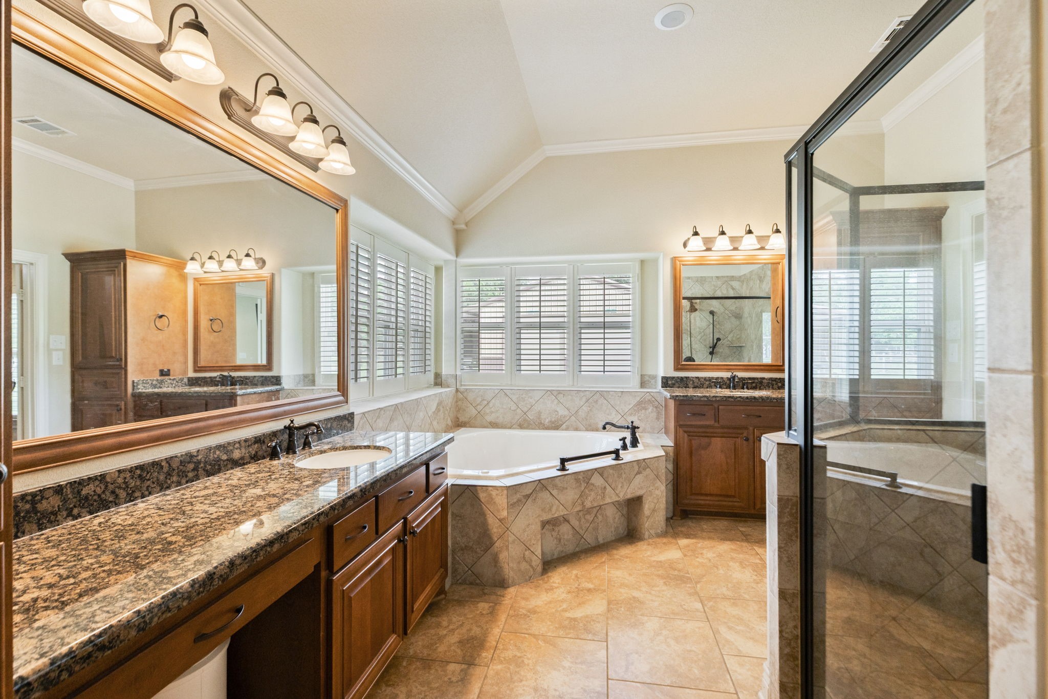 101 Pin Oak Lane Hempstead, TX 77445 - Photo 32 of 50 a large kitchen with kitchen island a large counter top and sink