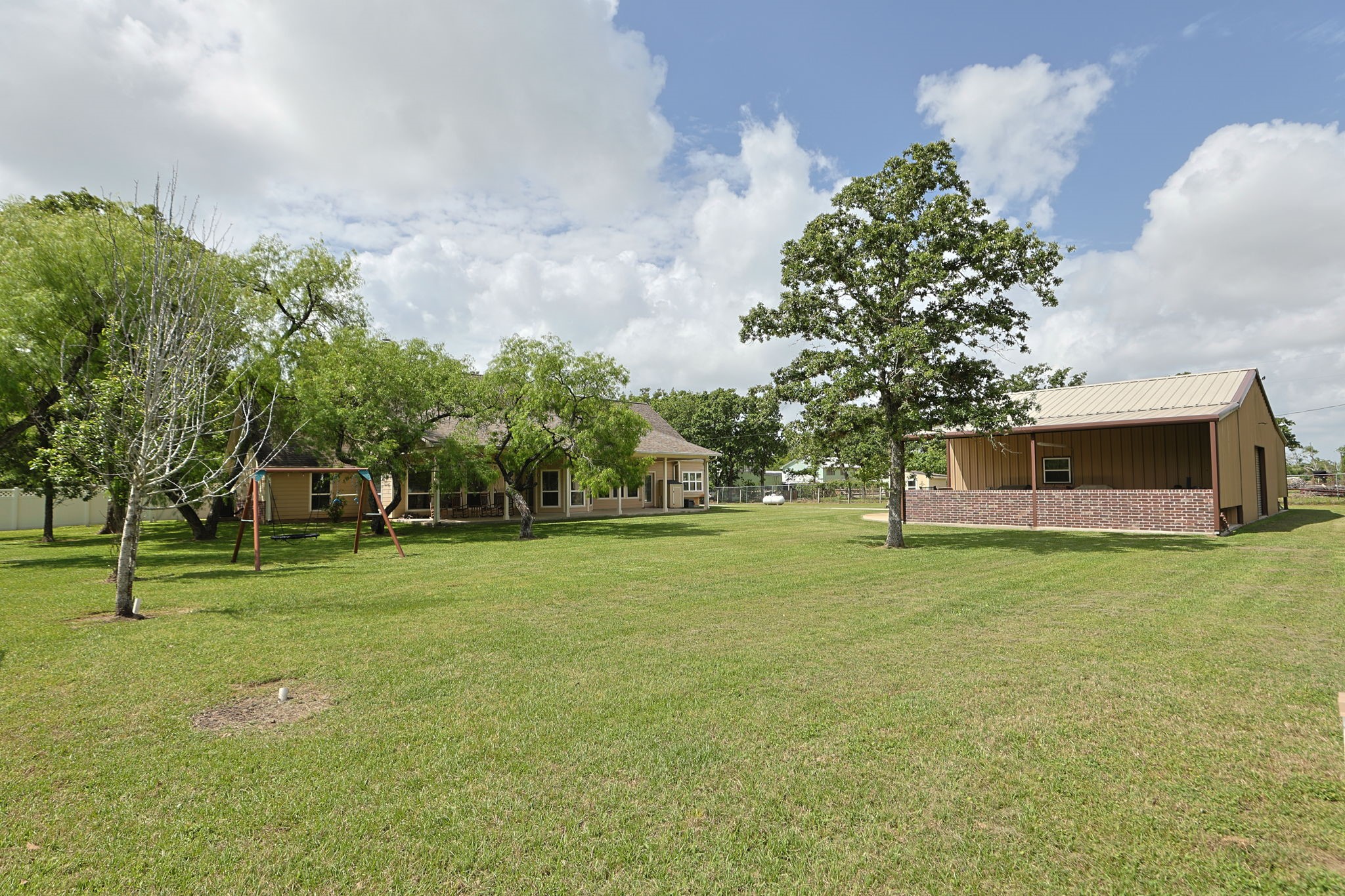 101 Pin Oak Lane Hempstead, TX 77445 - Photo 36 of 50 a fire hydrant in the middle of a field