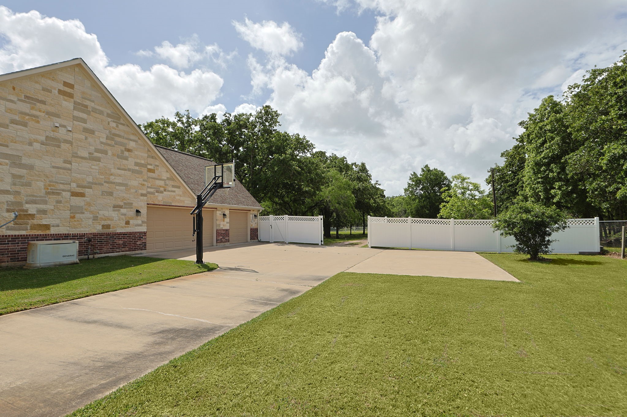 101 Pin Oak Lane Hempstead, TX 77445 - Photo 40 of 50 a view of a back yard of the house with a yard