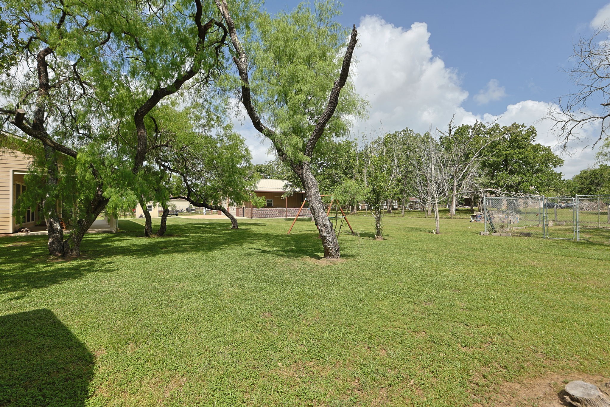 101 Pin Oak Lane Hempstead, TX 77445 - Photo 41 of 50 a view of yard with tree s