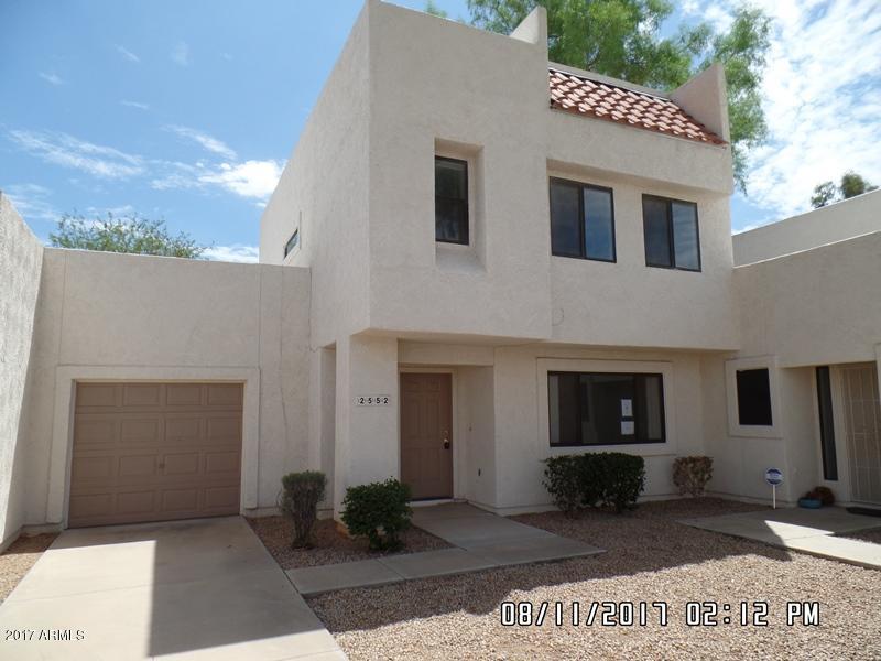 2552 West Kathleen Road Phoenix, AZ 85023 - Photo 1 of 40 014