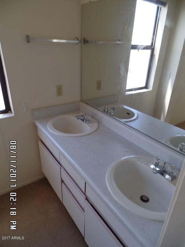 2552 West Kathleen Road Phoenix, AZ 85023 - Photo 33 of 40 048