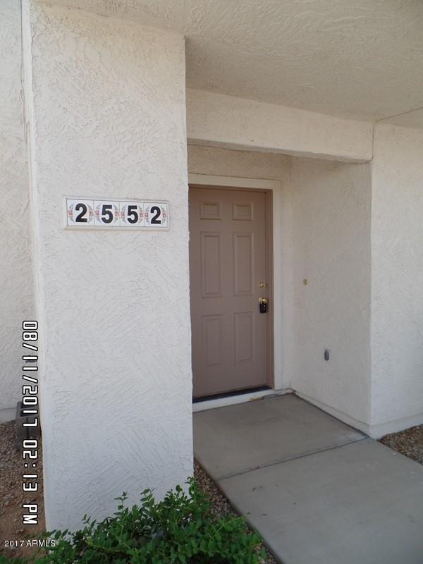 2552 West Kathleen Road Phoenix, AZ 85023 - Photo 6 of 40 015